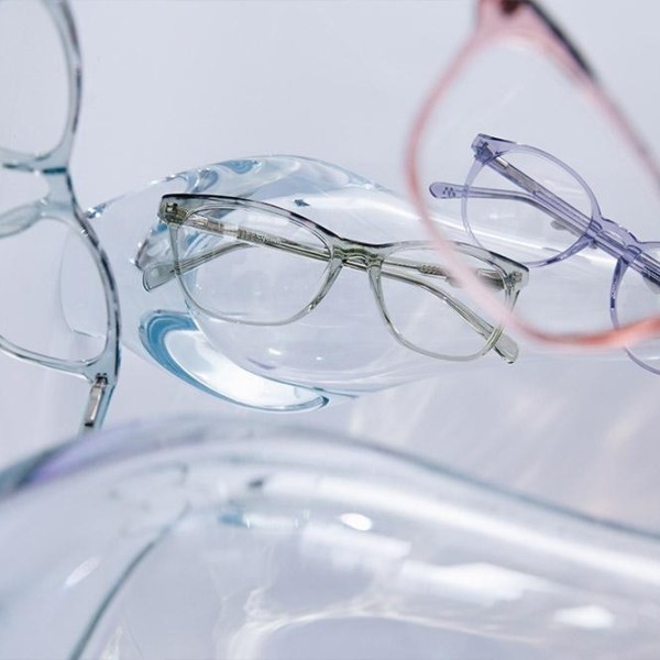 Do you wear strong diopters? Higher index glasses look better thanks to thinner lenses